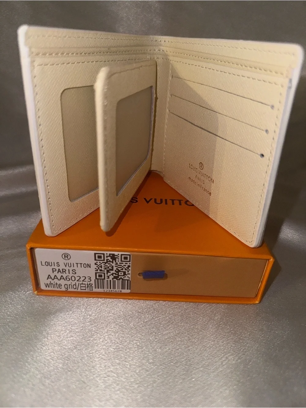 Louis Vuitton Damier Azur bifold wallet! In the cream colorway🔥New!